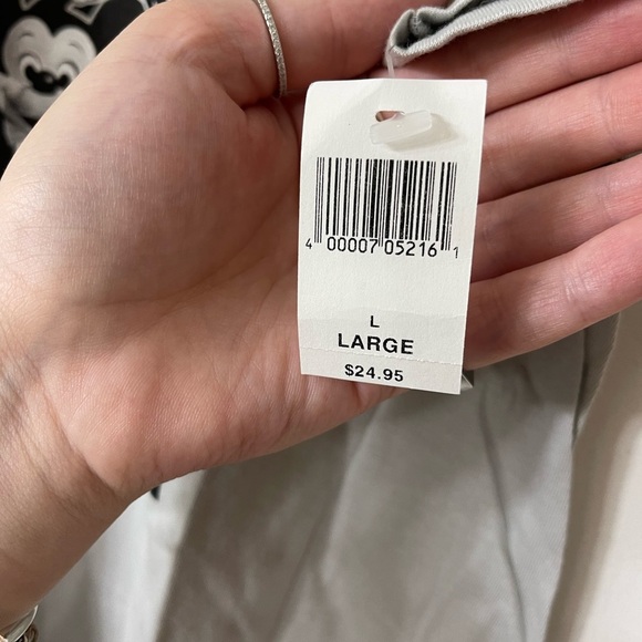 NWT Walt Disney World Gray T-Shirt - Picture 2 of 6